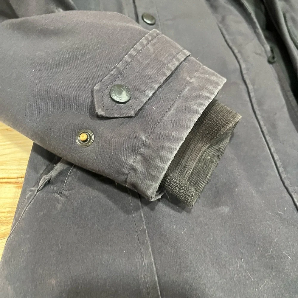 Canada Goose Navy Puffer Jacket - Picture 3 of 7